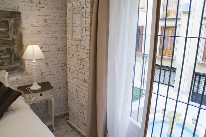 Imagen de la habitación del Apartamentos Sevilla Palace, Sevilla. Foto 6