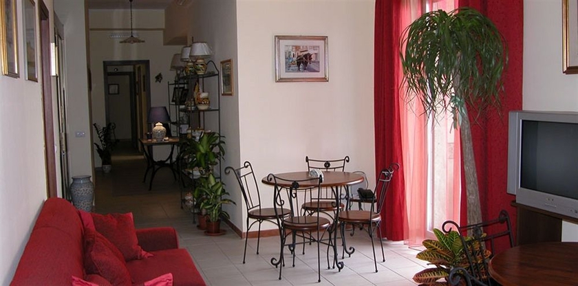 Imagen de los interiores del Apartamentos Sicilia Home B&B. Foto 6