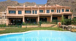 Imagen general del Apartamentos Sierra Cortina Resort. Foto 5