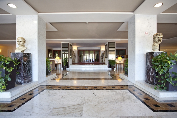 Imagen de los interiores del Apartamentos Siesta I. Foto 13