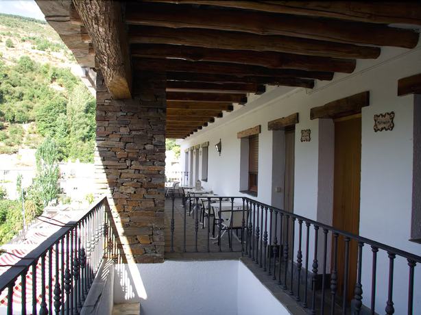 Imagen de los exteriores del Apartamentos Siete Lagunas. Foto 14