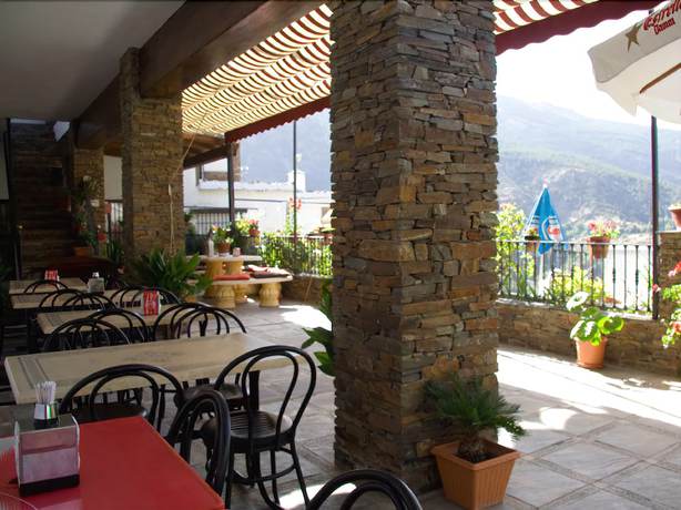 Imagen del bar/restaurante del Apartamentos Siete Lagunas. Foto 2