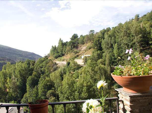 Imagen de los exteriores del Apartamentos Siete Lagunas. Foto 18