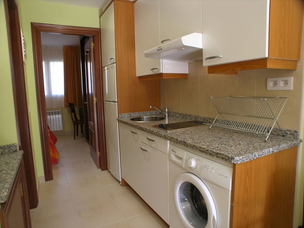 Imagen de los interiores del Apartamentos Silken Playa De Toro. Foto 19