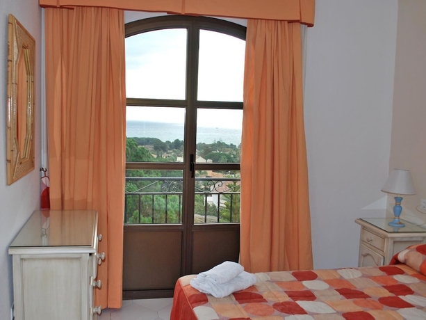 Imagen de la habitación del Apartamentos Silken Playa De Toro. Foto 11