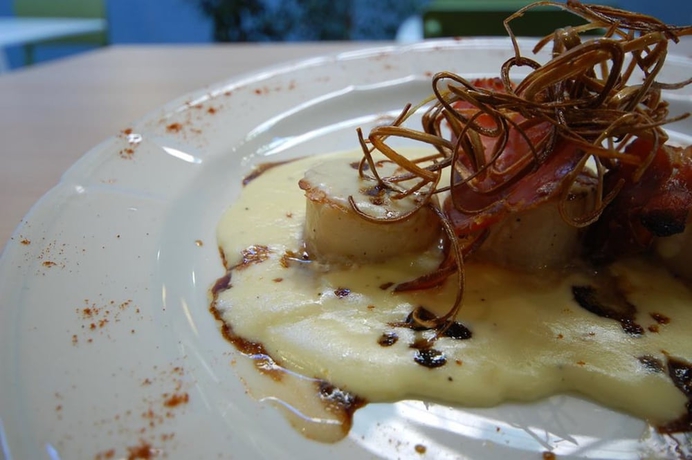 Imagen del bar/restaurante del Apartamentos Sitges, Sitges. Foto 4