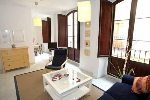 Imagen general del Apartamentos Sleepin Sevilla. Foto 15