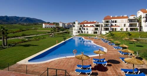 Imagen de la piscina del Apartamentos Sol Andalusi Health & Spa Resort. Foto 12