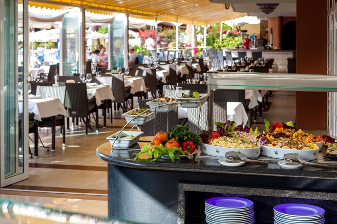 Imagen de los interiores del Apartamentos Sol Barbacan. Foto 16