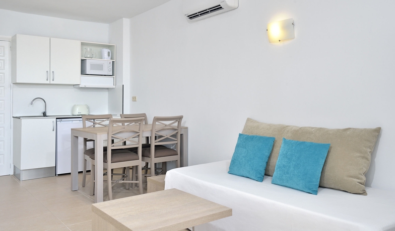 Imagen de los interiores del Apartamentos Sol Cala D'or Apartments. Foto 13