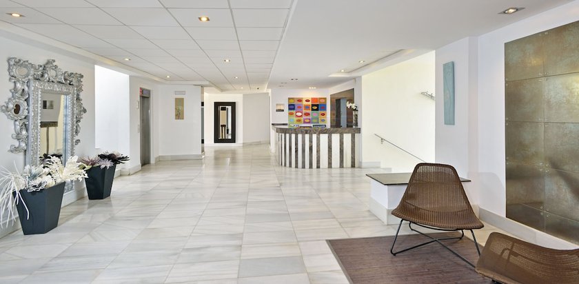 Imagen de los interiores del Apartamentos Sol Lunamar Palmanova – Adults Only. Foto 17