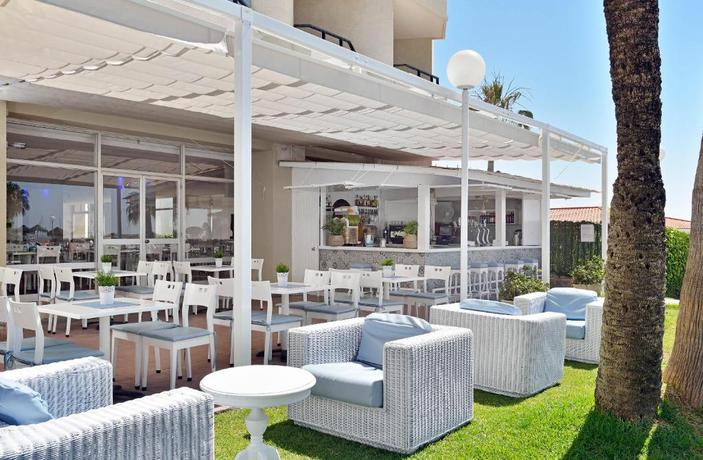 Imagen general del Apartamentos Sol Puerto Marina. Foto 4