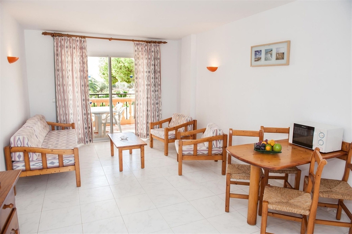 Imagen de la habitación del Apartamentos Sol Romántica By Dot Suites. Foto 2