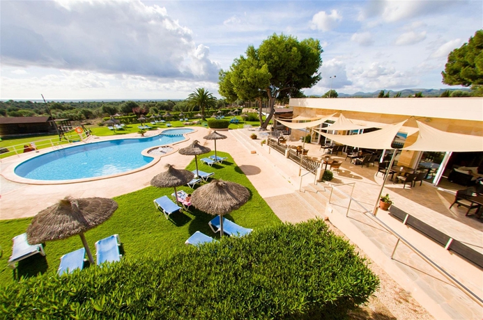 Imagen de la piscina del Apartamentos Sol Romántica By Dot Suites. Foto 16