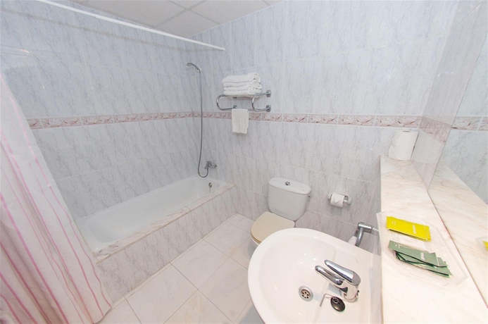 Imagen de la habitación del Apartamentos Sol Romántica By Dot Suites. Foto 11