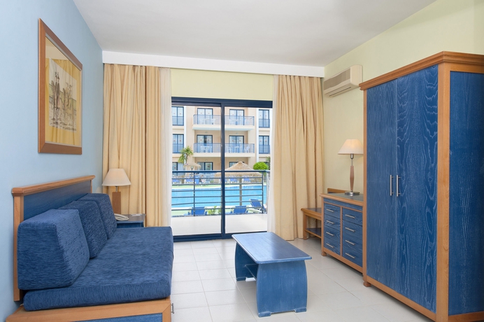 Imagen de la habitación del Apartamentos Sol Sancti Petri. Foto 9