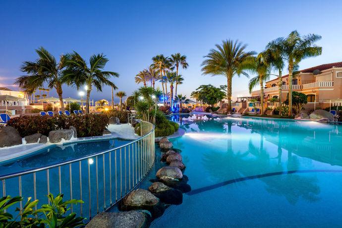 Imagen de los exteriores del Apartamentos Sol Sun Beach. Foto 13