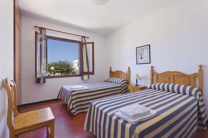 Imagen de la habitación del Apartamentos Sol Y Mar Menorca. Foto 7