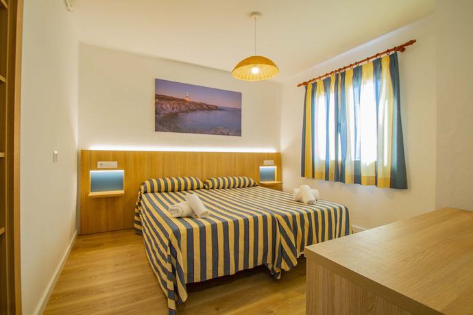 Imagen de la habitación del Apartamentos Sol Y Mar Menorca. Foto 9