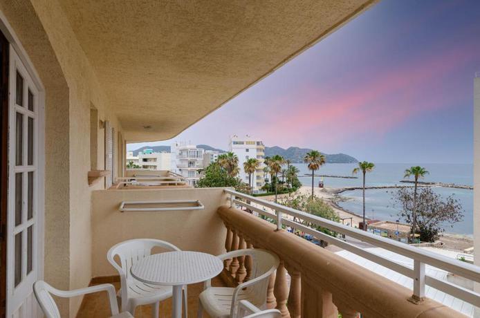 Imagen general del Apartamentos Sol y Mar, Cala Bona. Foto 6