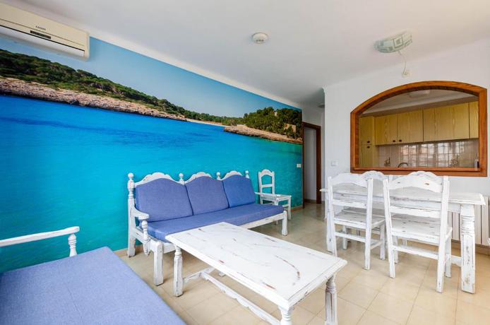 Imagen general del Apartamentos Sol y Mar, Cala Bona. Foto 15