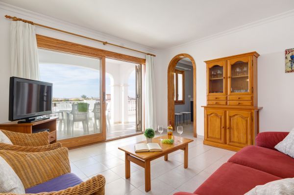 Imagen de los interiores del Apartamentos Son Bou Family Gardens. Foto 5