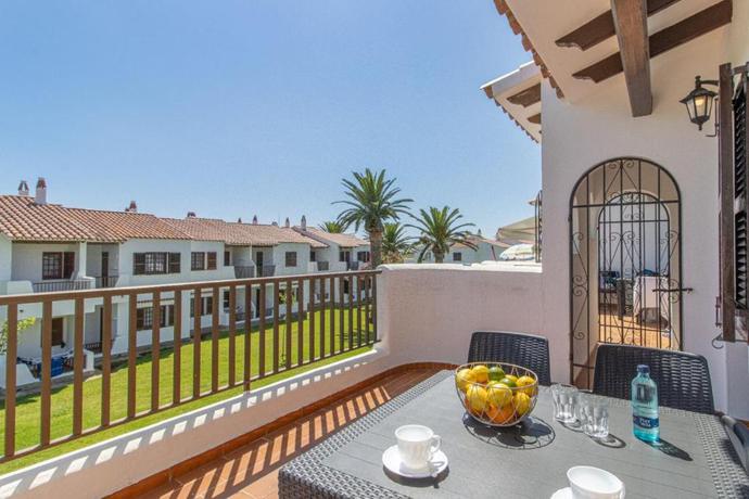 Imagen general del Apartamentos Son Bou Playa Gold. Foto 7