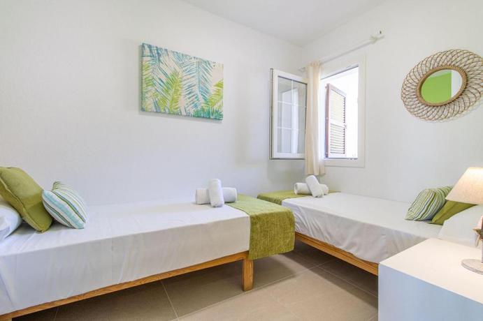 Imagen general del Apartamentos Son Bou Playa Gold. Foto 10