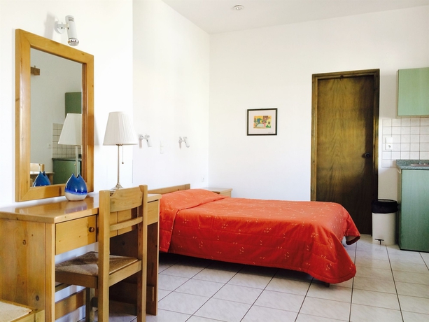 Imagen de la habitación del Apartamentos Sonio Beach Hotel. Foto 5