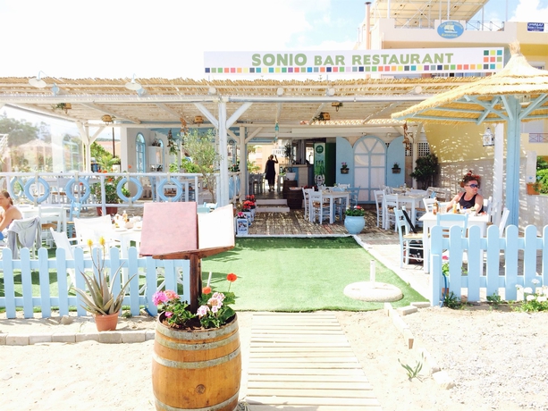 Imagen de los exteriores del Apartamentos Sonio Beach Hotel. Foto 10