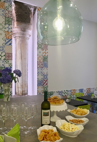 Imagen del bar/restaurante del Apartamentos Sorrento Flats. Foto 4