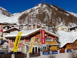 Imagen de los exteriores del Apartamentos Sot Punt. Foto 6