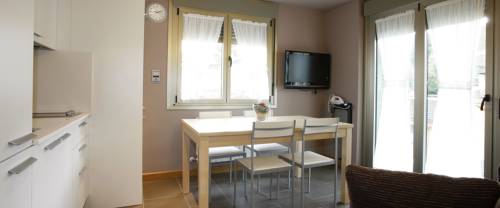 Imagen de la habitación del Apartamentos Spa Cueto. Foto 11