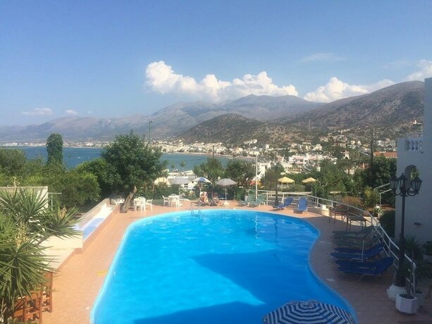 Imagen de la piscina del Apartamentos Stalis Bay. Foto 17