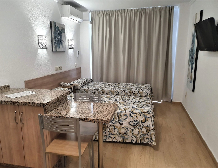 Imagen general del Apartamentos Stella Maris, Fuengirola. Foto 1
