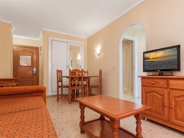 Imagen de la habitación del Apartamentos Stella Maris, Fuengirola. Foto 7