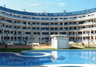 Imagen de la piscina del Apartamentos Sue&ntilde;os de Mar. Foto 4