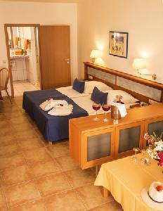 Imagen de la habitación del Apartamentos Suitehotel Marina Playa. Foto 3