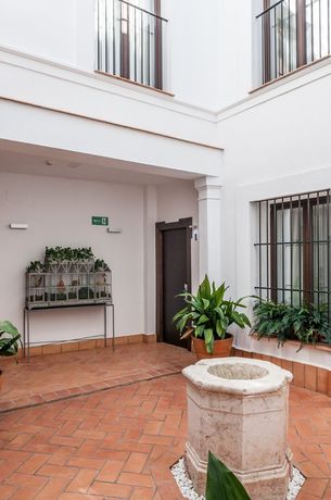 Imagen general del Apartamentos Suites Murillo Catedral. Foto 4