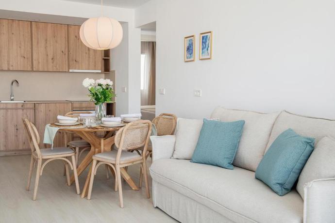 Imagen de la habitación del Apartamentos Suites ROC Portonova. Foto 6