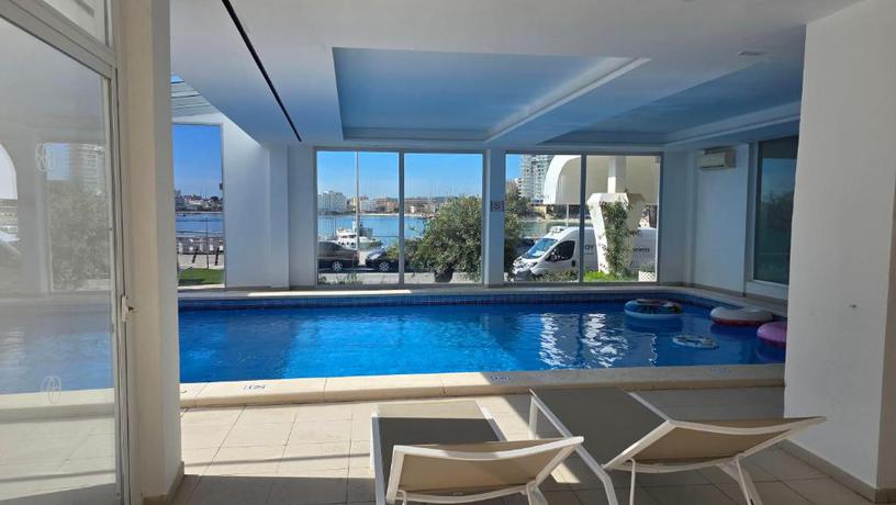 Imagen de la piscina del Apartamentos Suites ROC Portonova. Foto 16
