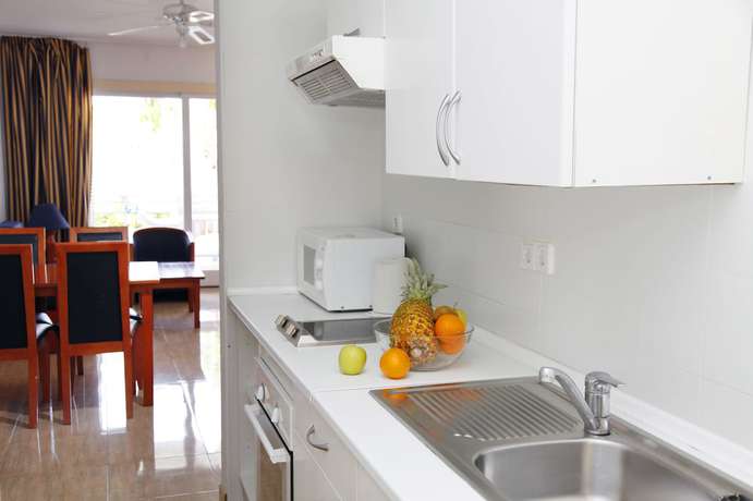 Imagen de la habitación del Apartamentos Suites ROC Portonova. Foto 4