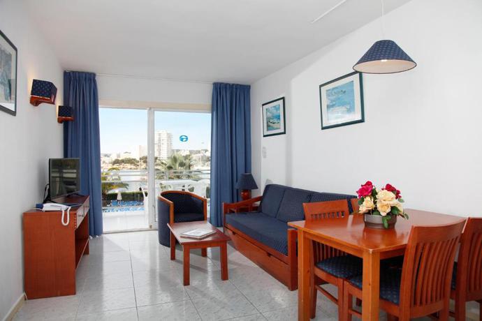 Imagen de la habitación del Apartamentos Suites ROC Portonova. Foto 5