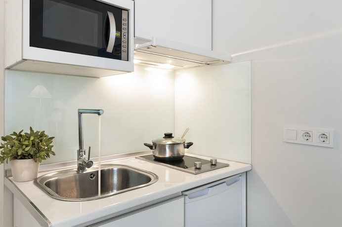 Imagen de la habitación del Apartamentos Suites Sevilla Plaza. Foto 3