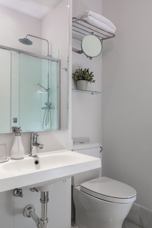 Imagen de la habitación del Apartamentos Suites Sevilla Plaza. Foto 5