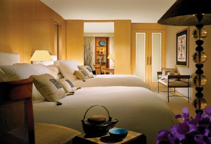 Imagen de la habitación del Apartamentos Suites del Mar Fenals. Foto 3