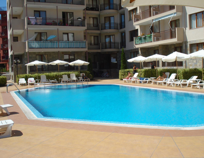 Imagen general del Apartamentos Summer Breeze, Sunny Beach. Foto 5