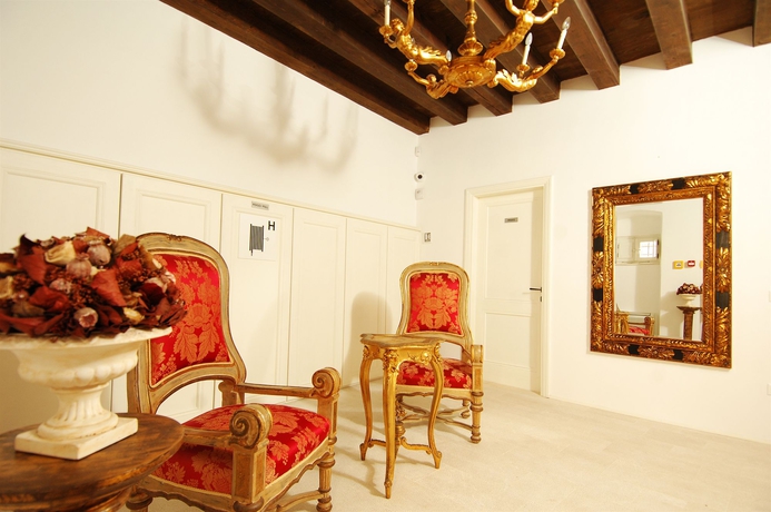 Imagen de los interiores del Apartamentos Sunce Palace Apartments With Free Offsite Parking. Foto 16