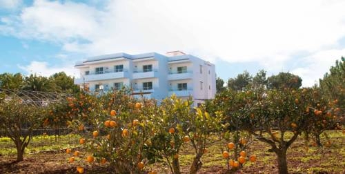 Imagen general del Apartamentos Sunset Oasis Ibiza- Adults Only. Foto 7