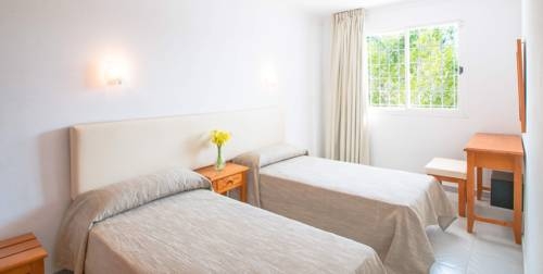 Imagen general del Apartamentos Sunset Oasis Ibiza- Adults Only. Foto 9